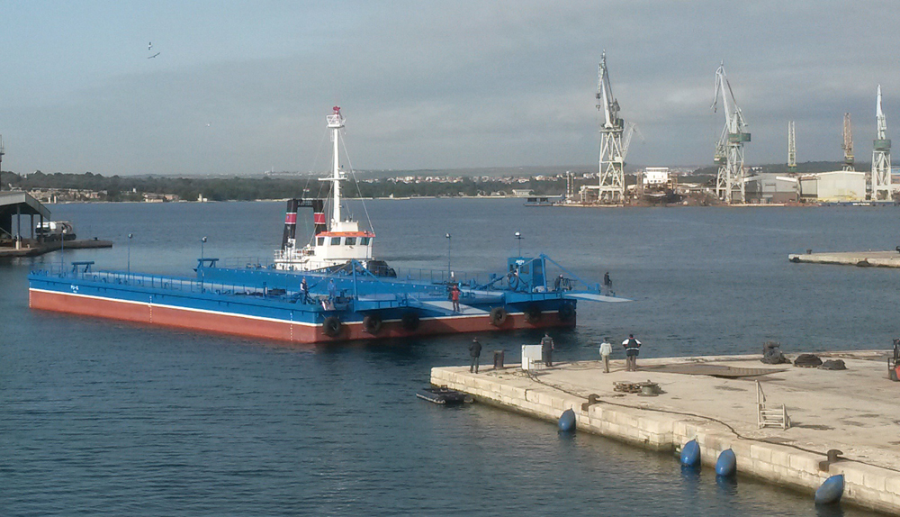 avangard shipyards facilities - ponton - floating dock