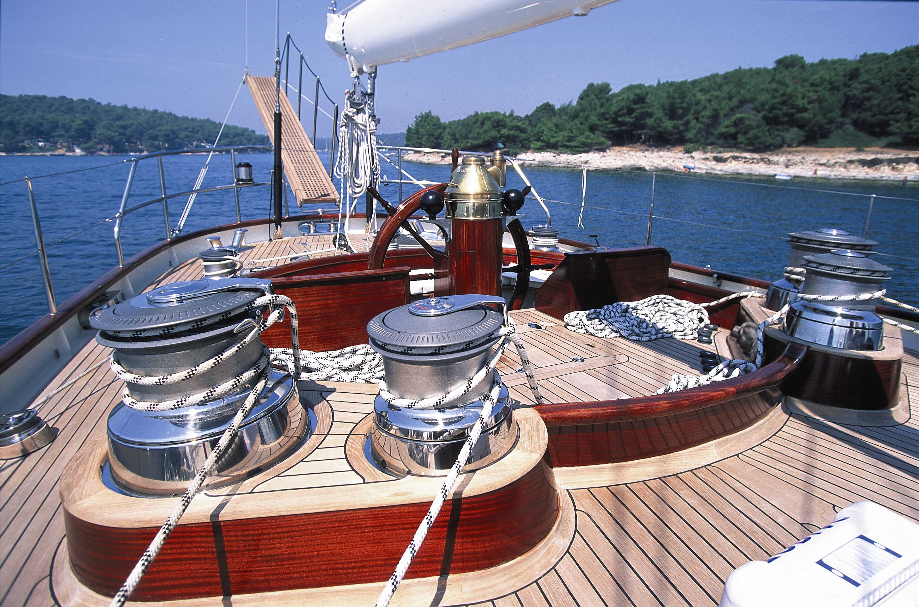 Yacht Deck Equipment